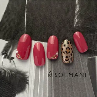 ネイル SOLMANI 予約担当のネイルデザイン