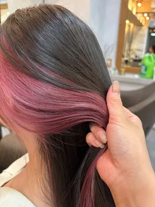 ロング カラー 日高 愛華のヘアスタイル