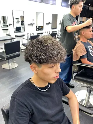 ミディアム カラー パーマ メンズ メンズ特化🔥 齋藤 航のヘアスタイル