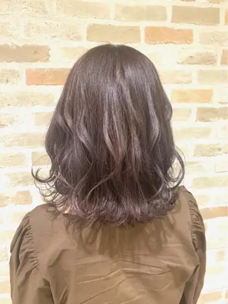 ミディアム カラー WILL DRESS JR高槻店所属・内山 由貴奈のヘアスタイル