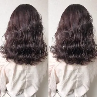 ミディアム カラー Hanna by W_SALONのヘアスタイル