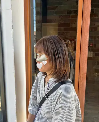 ミディアム 村松 麻菜のヘアスタイル