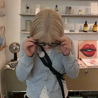 ミディアム カヨコ/ハイトーン /透明感カラーのヘアスタイル