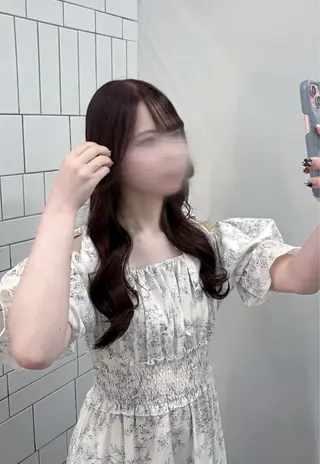 ロング イチセ ユキのヘアスタイル