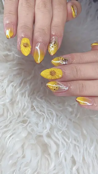 ネイル n o q r m. n a c h iのネイルデザイン