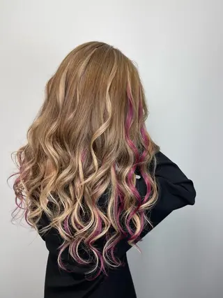 ロング KIRA スズキ タクヤ/店長のヘアスタイル