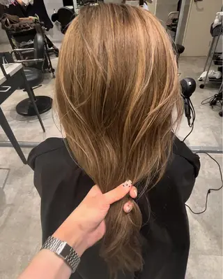 ミディアム カラー MIES amane(アマネ)のヘアスタイル