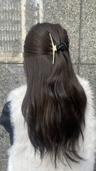 セミロング カラー 赤熊 咲良 🦔ྀིのヘアスタイル