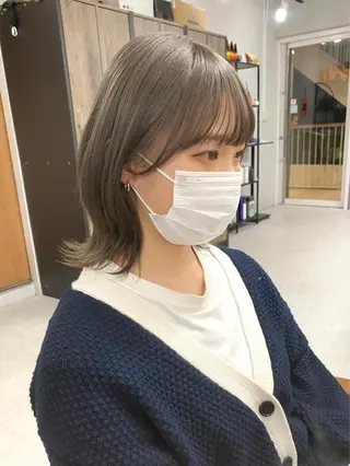 ミディアム カラー ヘアアレンジ 🌷FUKA🌷 まろやかハイトーンのヘアスタイル