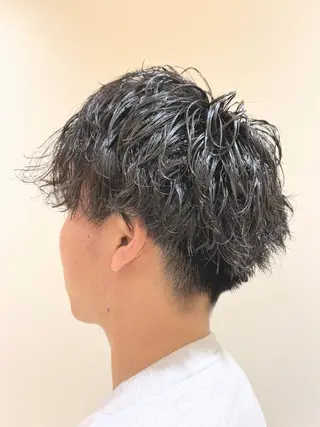 メンズ カラー ショート メンズパーマ特化 外山 健太のヘアスタイル