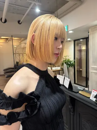 ショート カラー ハイトーンボブ美容師 /馬場 翼のヘアスタイル