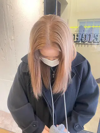 セミロング カラー hisano / ハイトーン・透明感のヘアスタイル