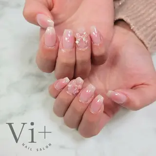 ネイル Nail salon Vi+のネイルデザイン