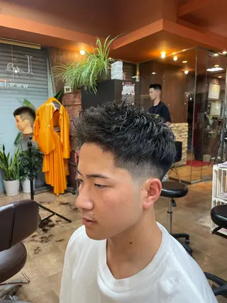 ショート La Neige所属・阪本 蒼平のヘアスタイル