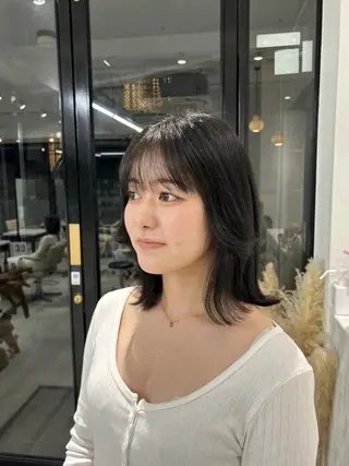カラー 荒木 彩那のヘアスタイル