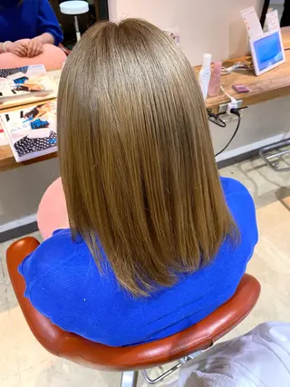 ミディアム カラー 斉藤 瞳のヘアスタイル