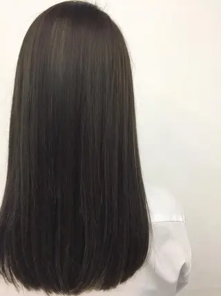ロング カラー 岩崎 裕司のヘアスタイル