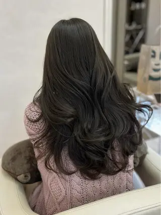 ロング 韓国ヘア レイヤーカットのヘアスタイル