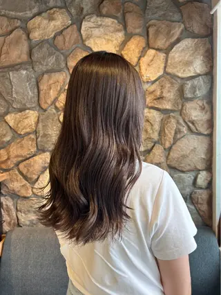 ロング まろやかなベージュ 小池春樹のヘアスタイル