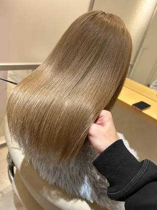 カラー 山中 萌百花のヘアスタイル