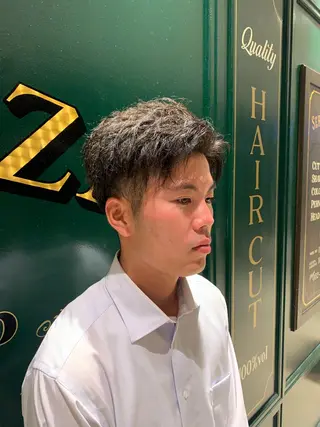 ショート ヒロ銀座牛山 友晴のヘアスタイル