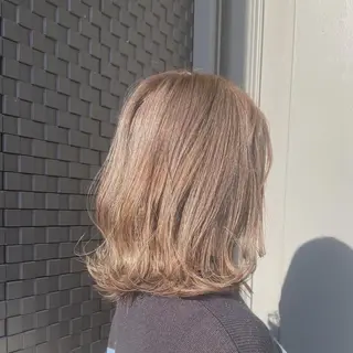 ミディアム 峯 志帆のヘアスタイル