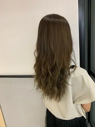 ロング カラー 小島嵩人 縮毛矯正 髪質改善のヘアスタイル