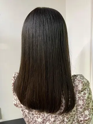 セミロング カラー KOCHAB本山所属・三谷 はるなのヘアスタイル