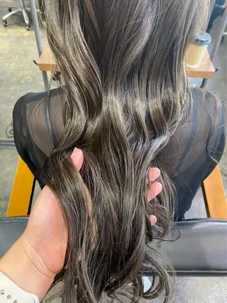 ロング カラー くすみカラー♡ Yuukaのヘアスタイル