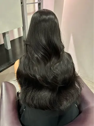 ロング カラー オリーブベージュ 🫒🩶Rianaのヘアスタイル