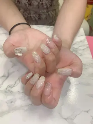 ネイル はな💎ネイル ワンホン、長さ出しのネイルデザイン