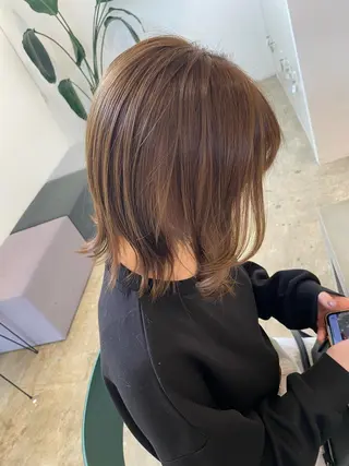 ショート カラー 藤野 凪沙のヘアスタイル