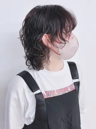 ミディアム ウルフ／パーマ 🐺🌀寺門和紗のヘアスタイル