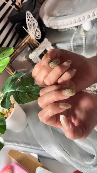 ネイル T + B ❇︎ ayuのネイルデザイン