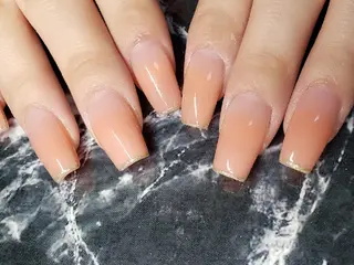 ミディアム ネイル クロキ 。のネイルデザイン