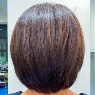 ショート カラー 伊藤 未来のヘアスタイル