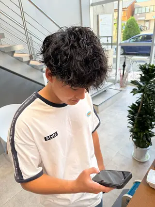 パーマ メンズ 石原圭悟 /ショート/艶カラーのヘアスタイル