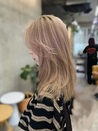 セミロング カラー SALT WATER所属・🫐 𝐌𝐚𝐨 🫐似合わせcutのヘアスタイル