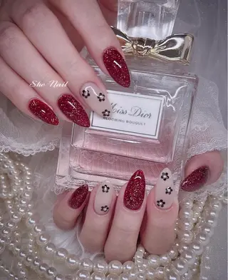 ネイル She_nail所属・ELSA_ Bellaのネイルデザイン
