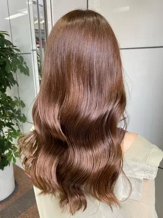 セミロング カラー 岩崎 昭憲のヘアスタイル