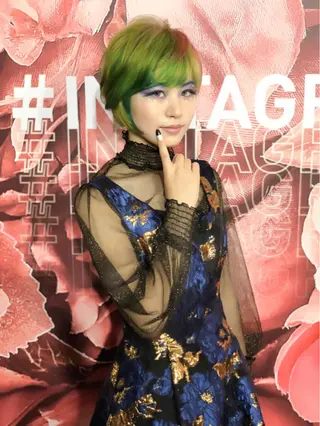 ショート カラー ディレクター ノナカのヘアスタイル