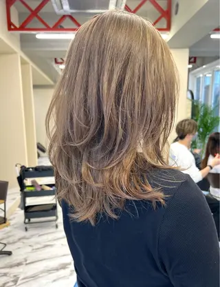 セミロング カラー ヘアアレンジ レイヤー/透明感 🍃鈴木裕介のヘアスタイル