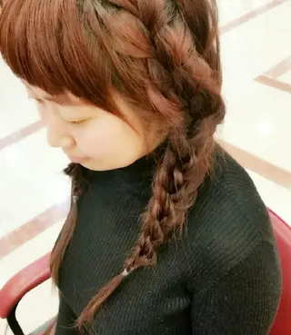 ヘアアレンジ EMANON名古屋所属・美谷添（ミヤゾエ） まどか大人ヘアサロンのヘアスタイル