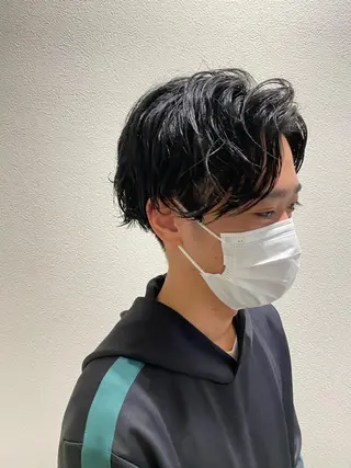 ミディアム パーマ メンズ スパイキーショート パーマ　具志堅　太志のヘアスタイル