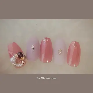 ネイル ラヴィアン ローズのネイルデザイン