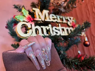 ロング 里山 雛のネイルデザイン