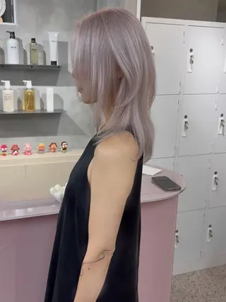 ロング カラー pele 梅田　annex所属・PELEハイトーン shinobuのヘアスタイル