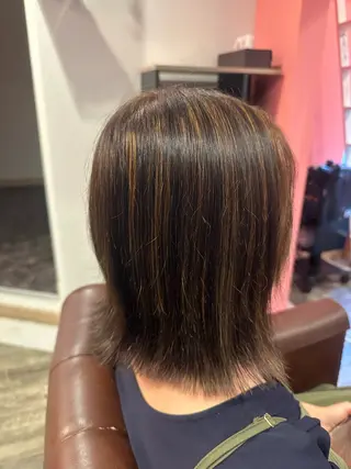 ショート カラー 安達 望のヘアスタイル