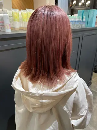 ミディアム 細沼 葵のヘアスタイル