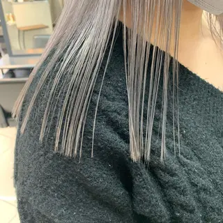 ミディアム カラー raika .のヘアスタイル